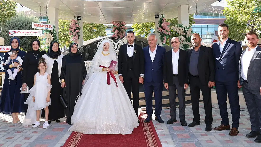 Burak ile Canan mutluluğa evet dedi