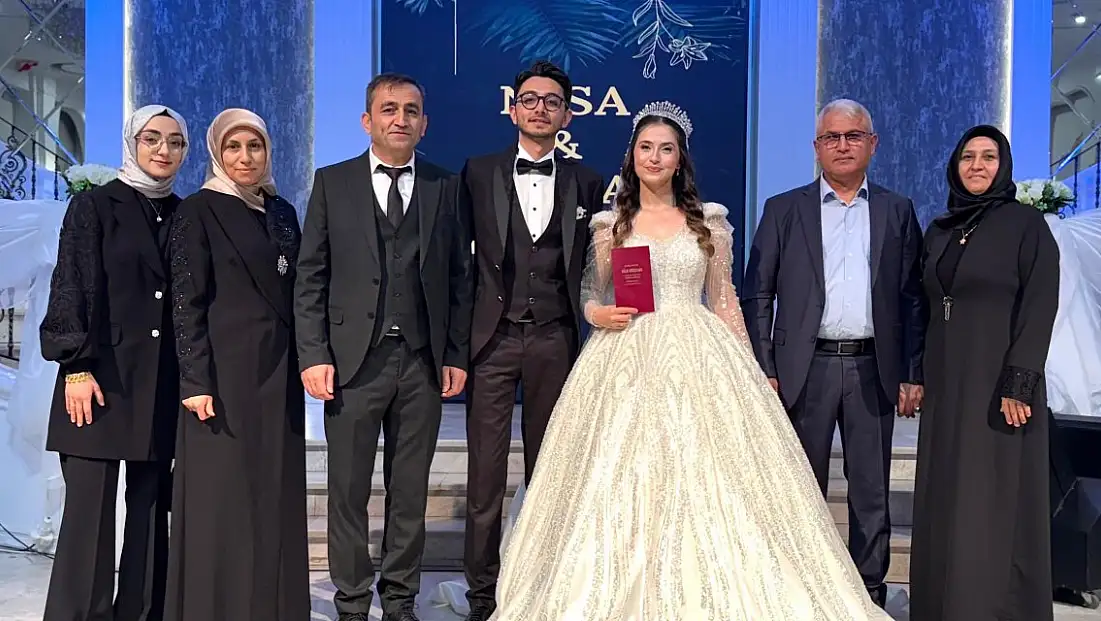 Öztürk ile Aslan ailelerinin mutlu günü