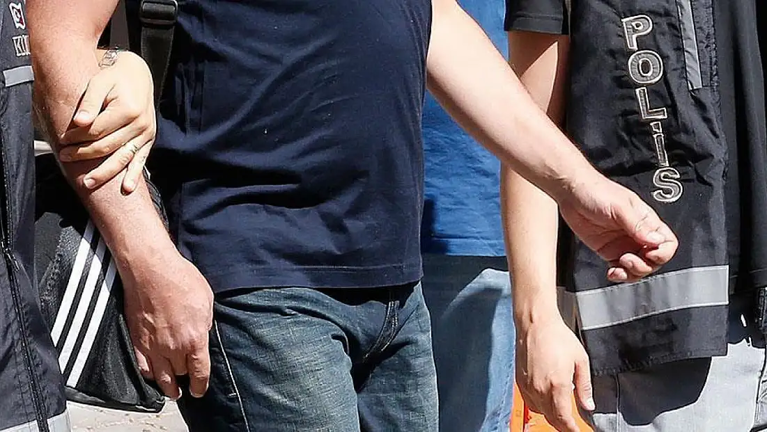 Son Dakika! İnternet üzerinden izinsiz aracılık operasyonu: 26 şüpheli yakalandı