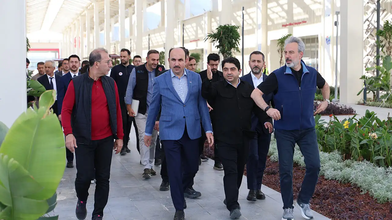 UCLG Başkanı Uğur İbrahim Altay COP31 alanını denetledi: Dünyaya Türkiye'den güçlü iklim mesajı vereceğiz