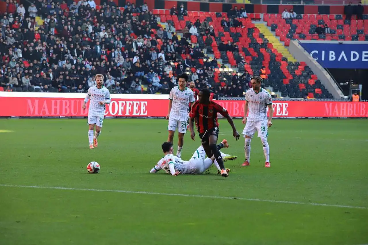 Kadir Sağlam'ın kırmızı kartları cebinde kaldı: Konyaspor'un itirazı büyük