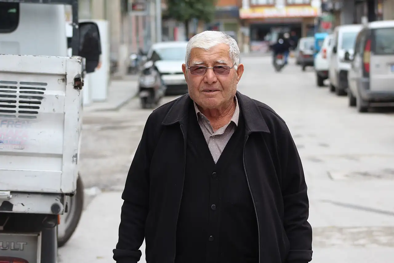 Konya'da altınlarını bozdurmaya gitti, dolandırılmaktan son anda kurtuldu!