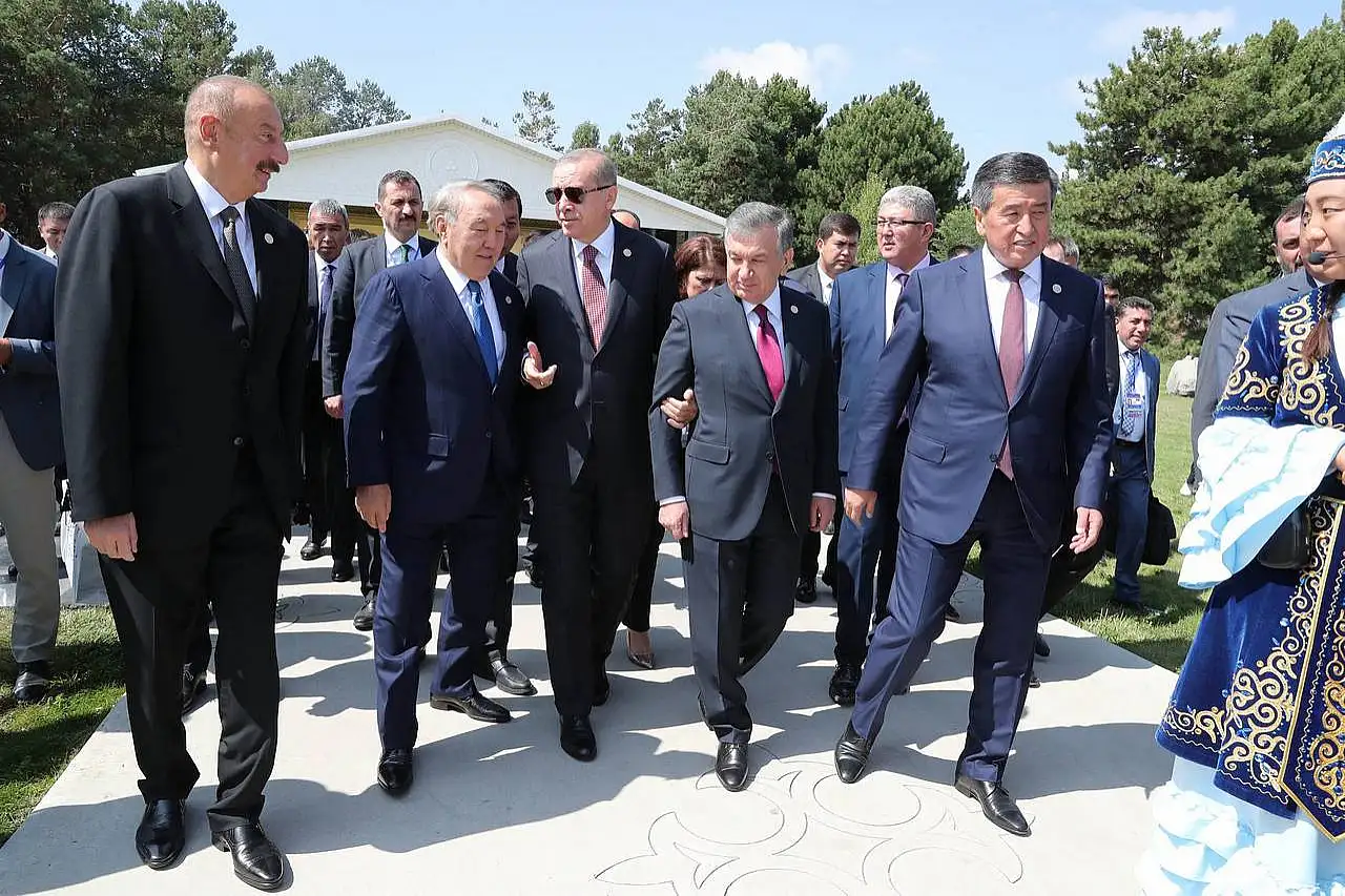 Gazeteci Yazar Hüseyin Besli: 'Lider doğulur ama liderlik işlenir'