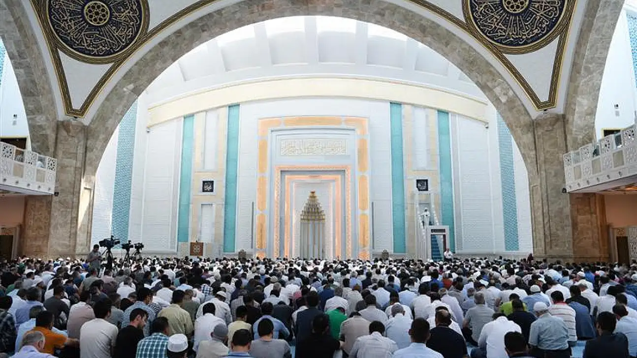 Konya'da Cuma namazı saat kaçta? İşte Cuma hutbesinin konusu (19 Aralık 2025)