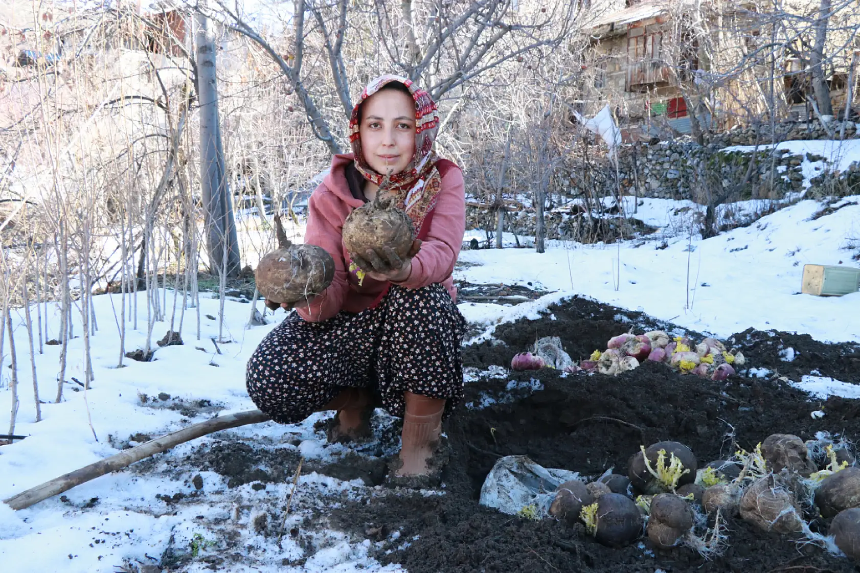 Konya'nın ilçesinde asırlık gelenek: Tatları bahçeden yeni toplanmış gibi oluyor