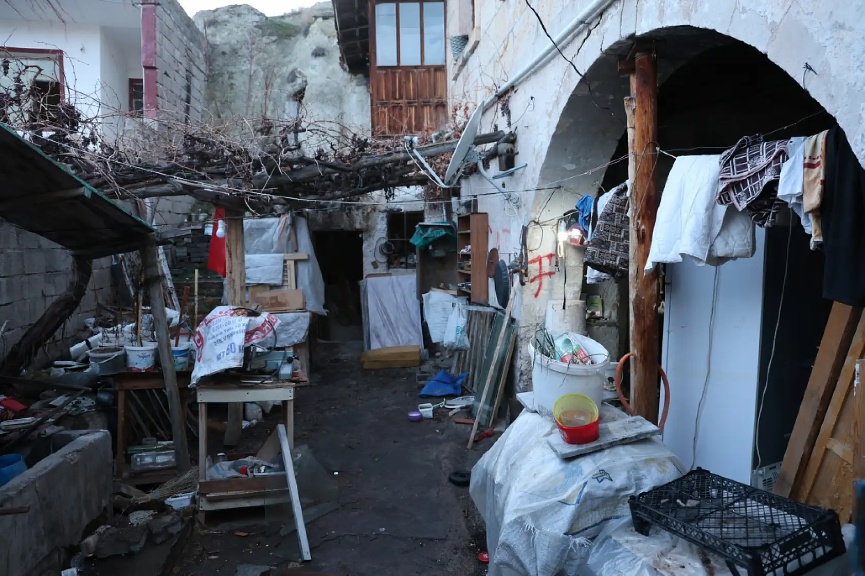 Şüpheli ölüm! Evinde ölü bulundu