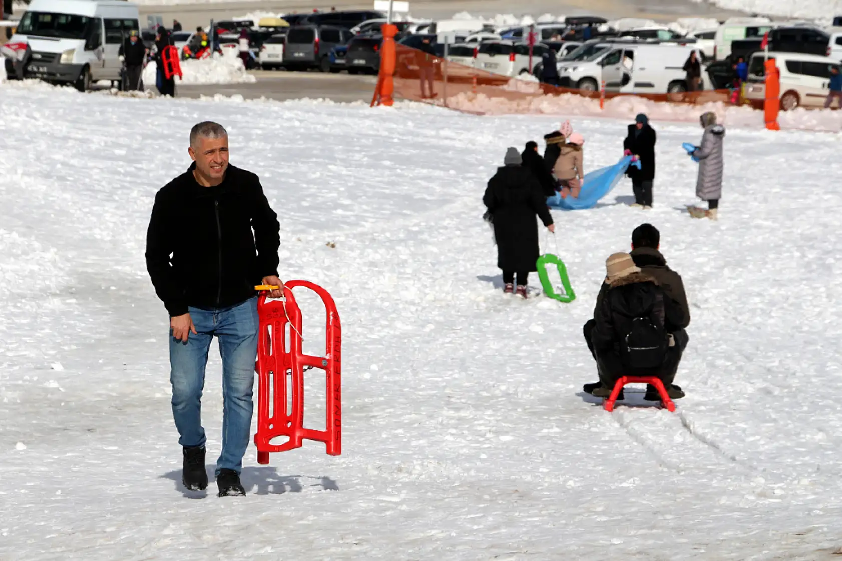 Akdeniz'in zirvesi Davraz'da kar kalınlığı 80 santime ulaştı: Konyalılardan yoğun ilgi