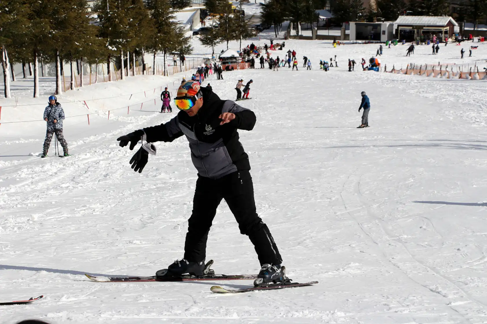 Akdeniz'in zirvesi Davraz'da kar kalınlığı 80 santime ulaştı: Konyalılardan yoğun ilgi