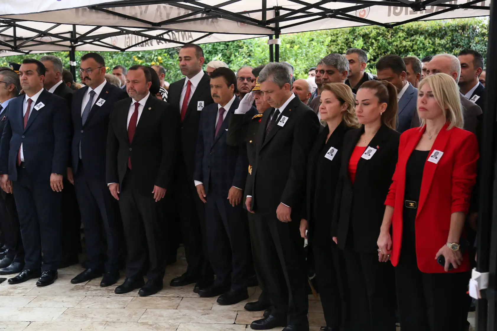 Konyalı sevilen isme acı veda! 'Kelimeler boğazımda düğümleniyor'