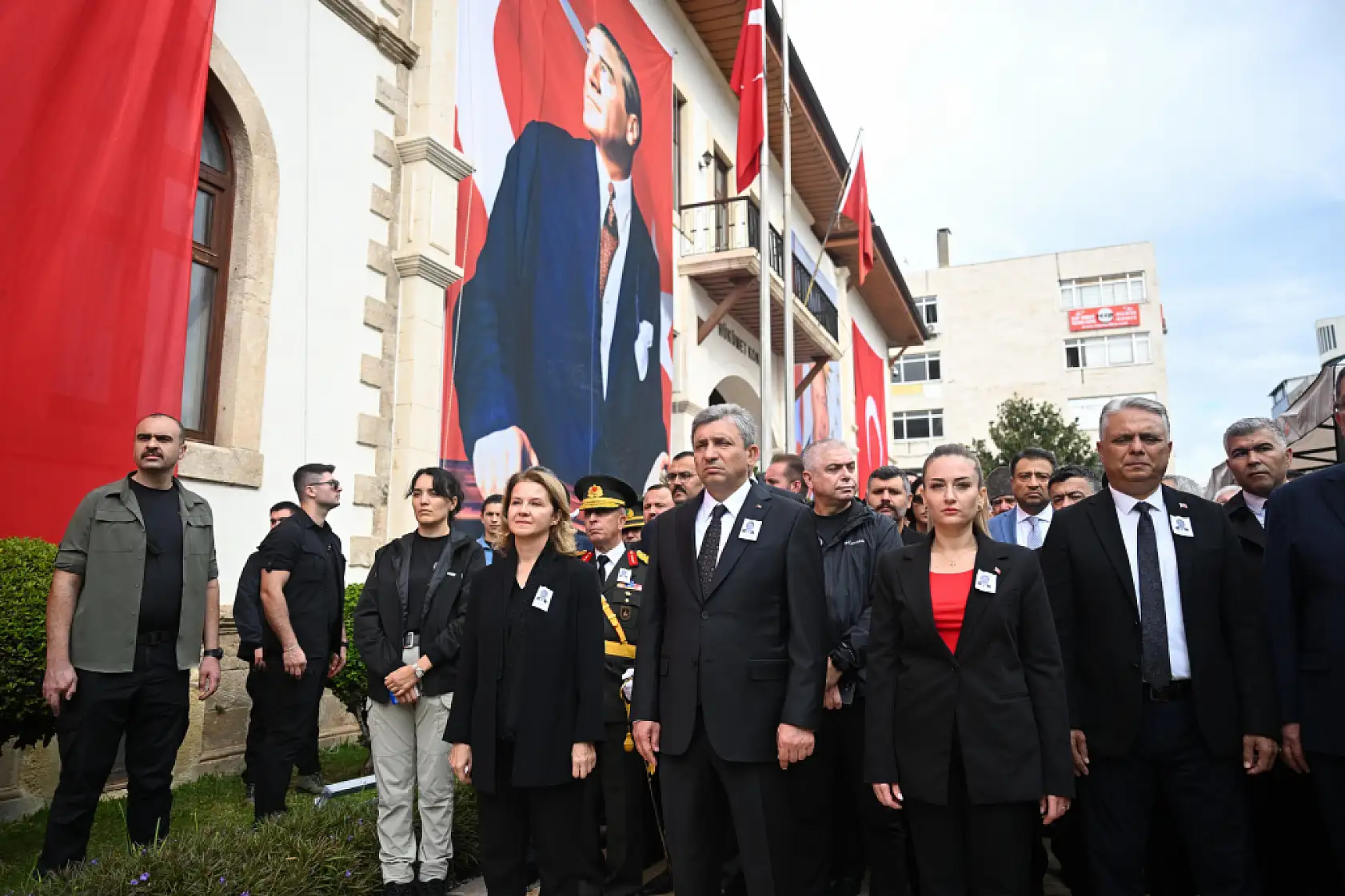 Konyalı sevilen isme acı veda! 'Kelimeler boğazımda düğümleniyor'