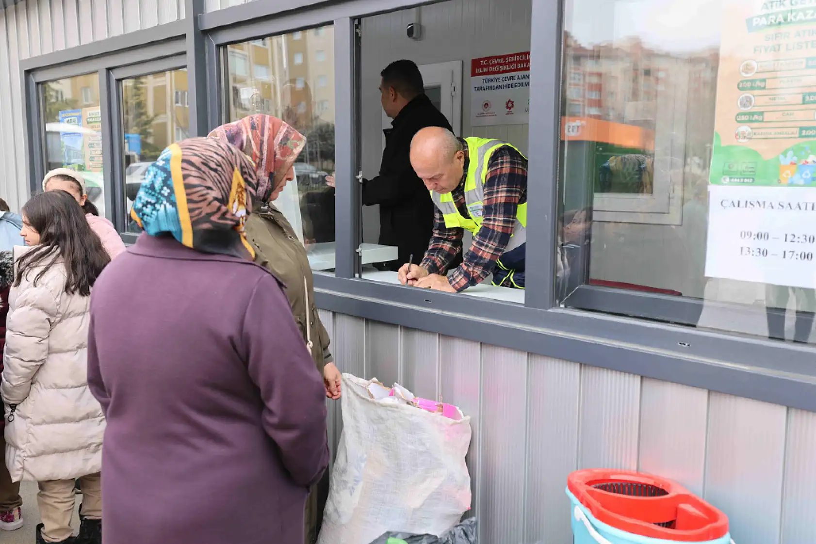Konya'da atıklar paraya dönüşüyor: Meram Çevre Kart dönemi başladı