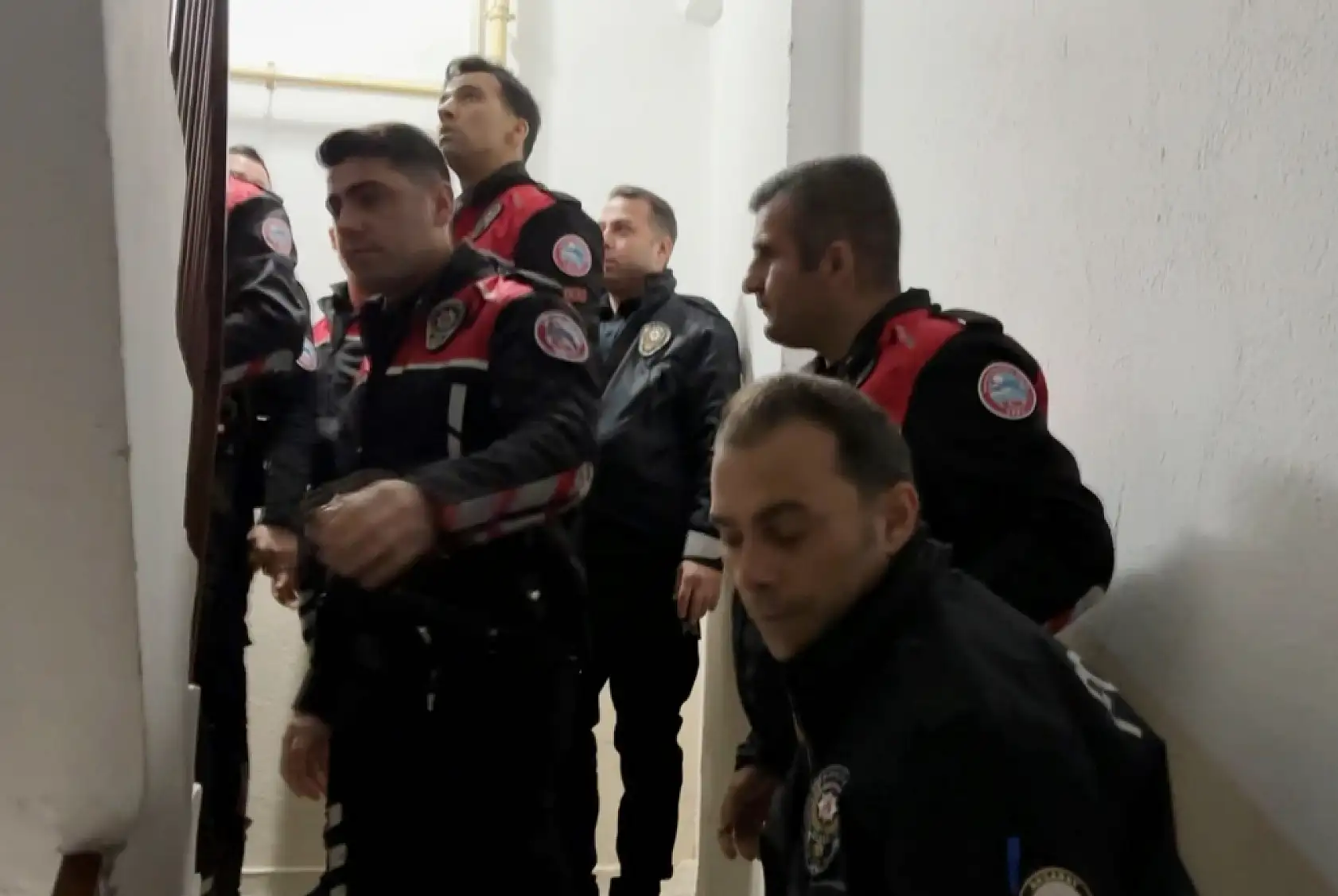 Önce eski eşini ve kuzenini öldürdü, ardından yaşamına son verdi