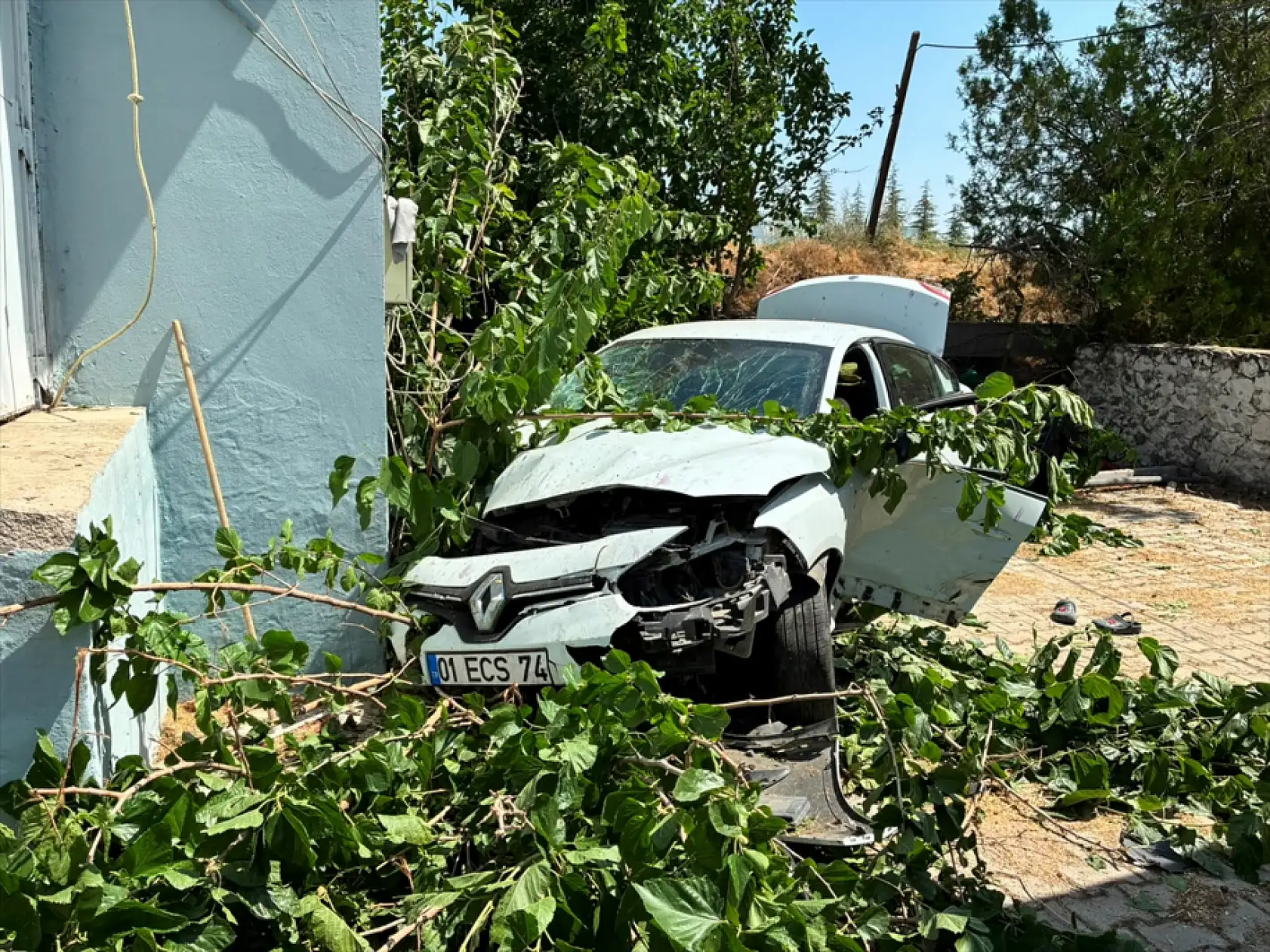 Konya'da TIR'ın patlayan lastiği felakete yol açtı, 8 yaralı