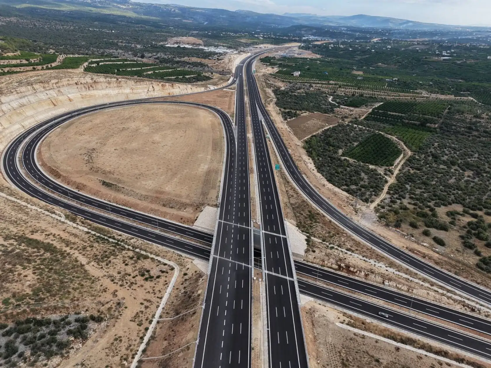 Trafiğe neşter: Konya-Mersin transit trafiğini rahatlatan otoyol trafiğe açıldı