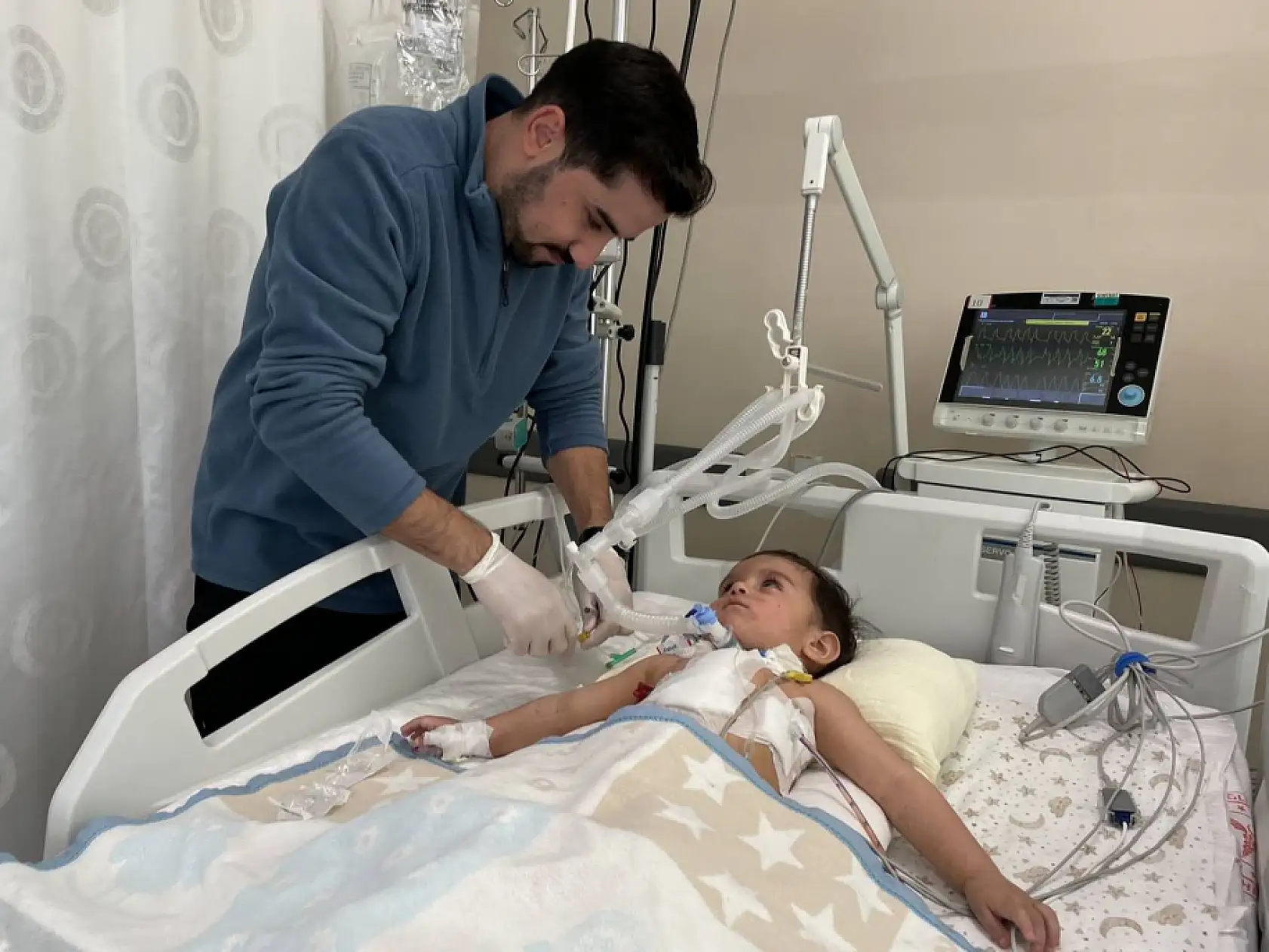 Konya Şehir Hastanesi'nde mucize operasyon: Bebeğin akciğerinden çıkan şey pes dedirtti