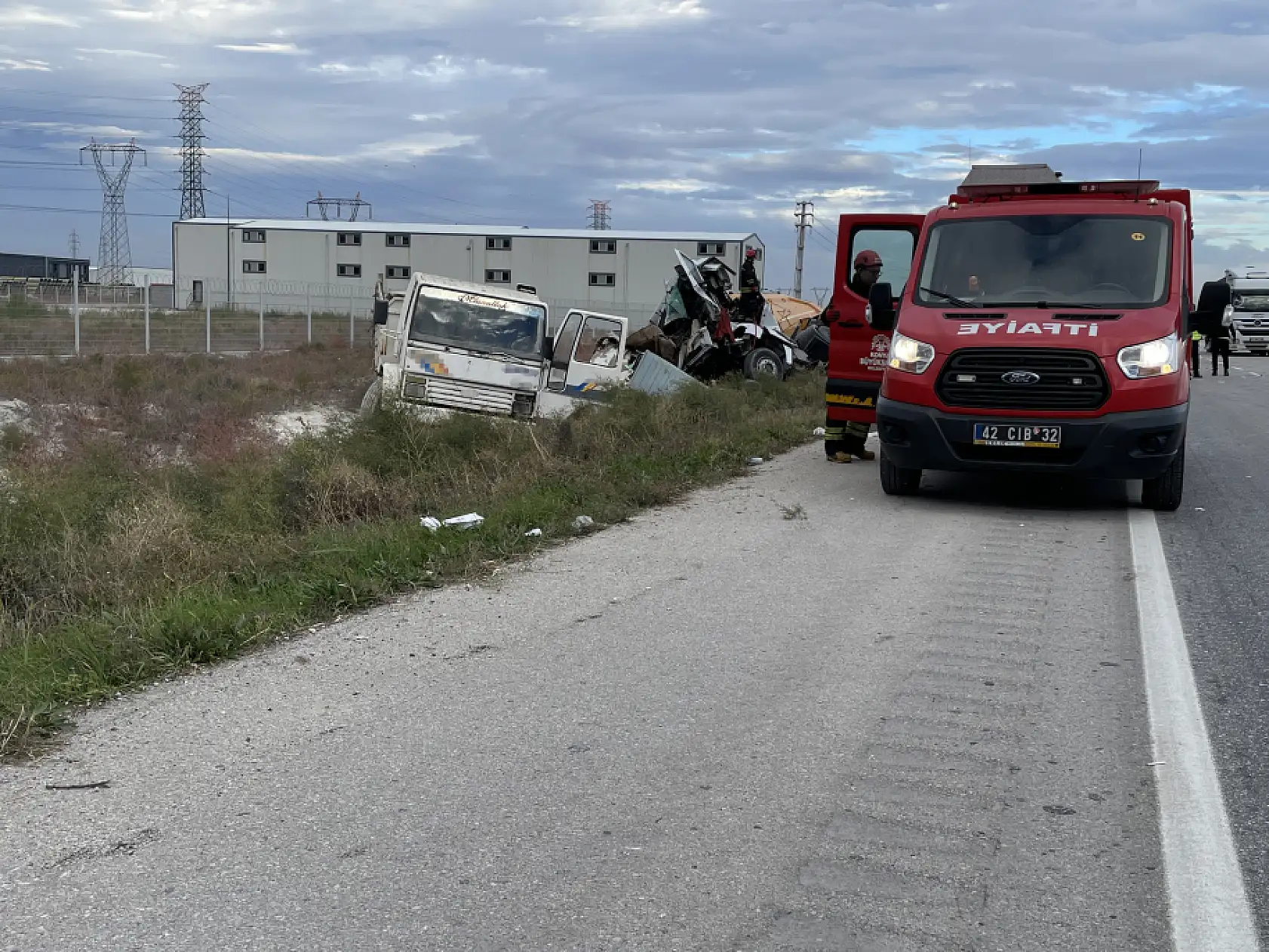 Konya'da tır demir yüklü kamyona çarptı: 1 ölü