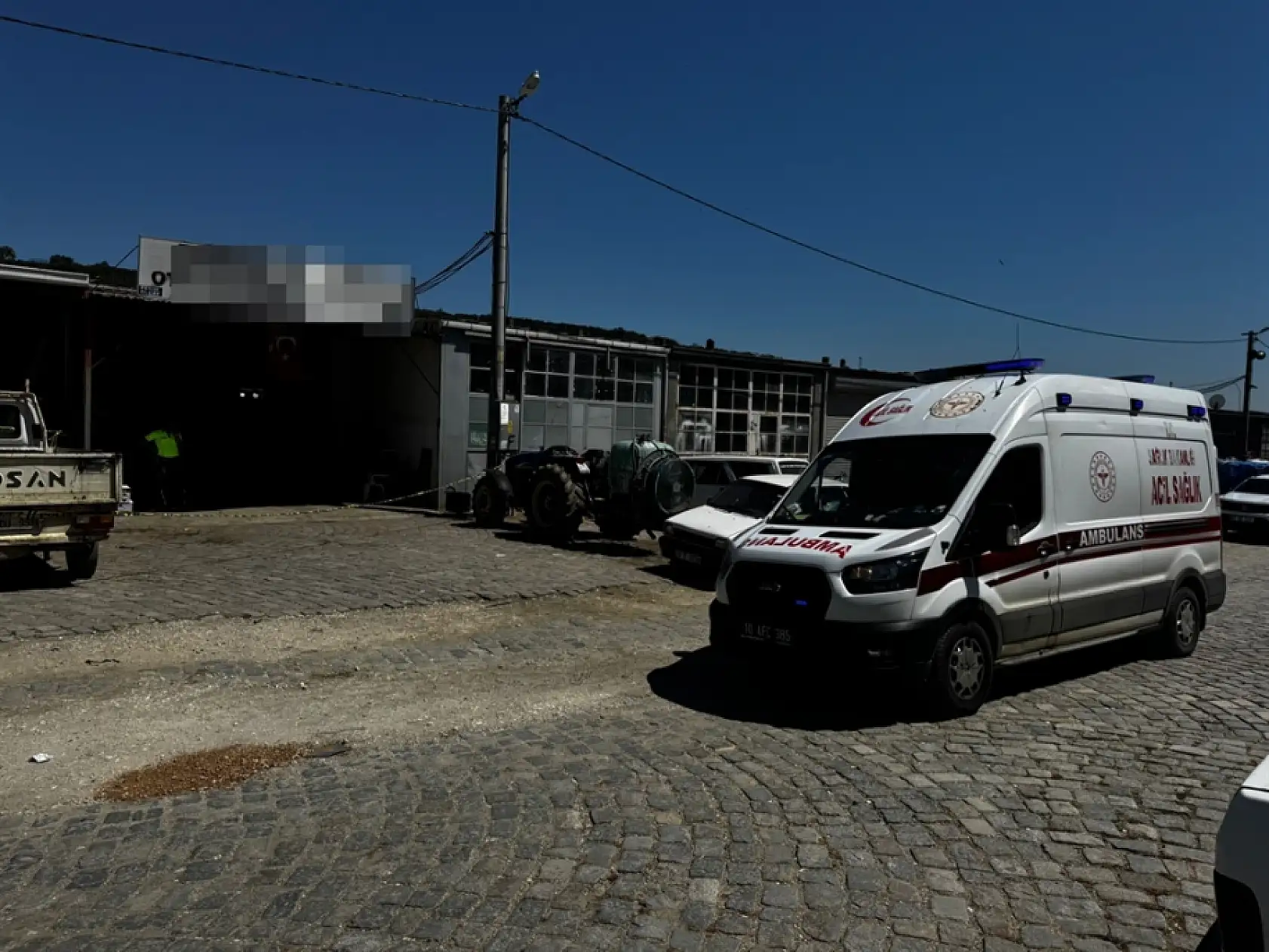 Sanayide 'yüksek sesli müzik' kavgası ölümle bitti