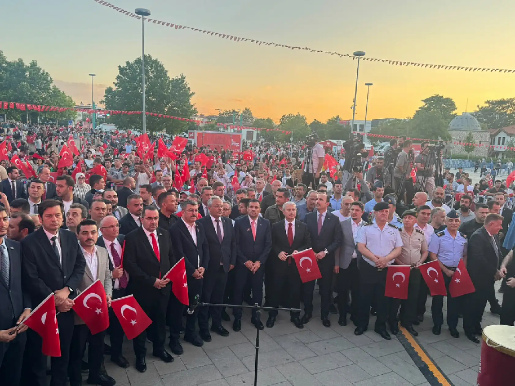 Konya merkeze akın ettiler! Yürüyüş yapıldı