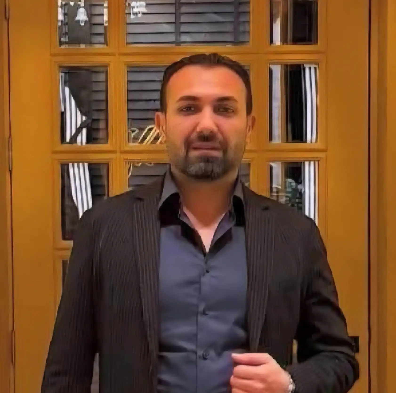 İş insanı yanan araçta can verdi