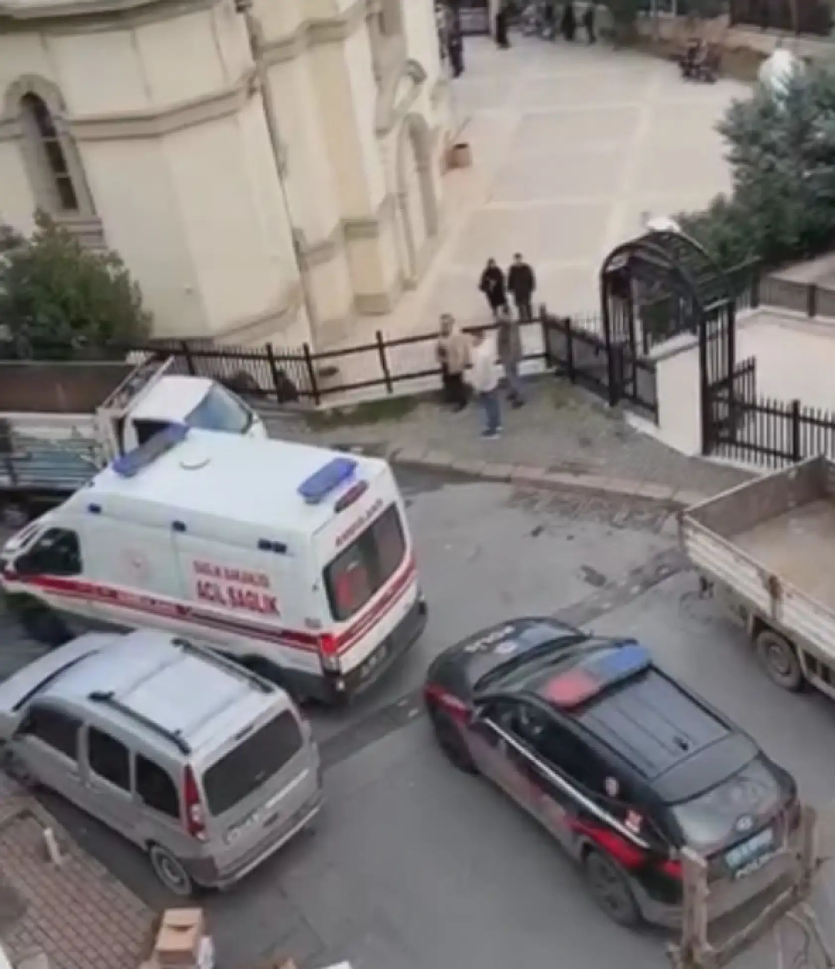 Annelerinin cenazesinde miras kavgası... Ağabey kardeşini öldürdü