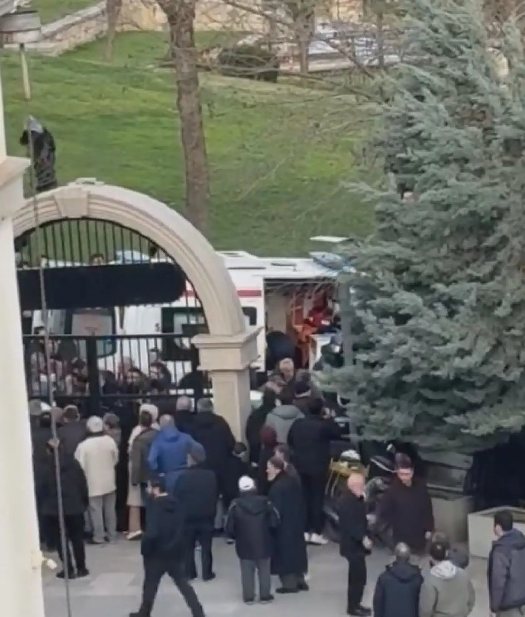 Annelerinin cenazesinde miras kavgası... Ağabey kardeşini öldürdü