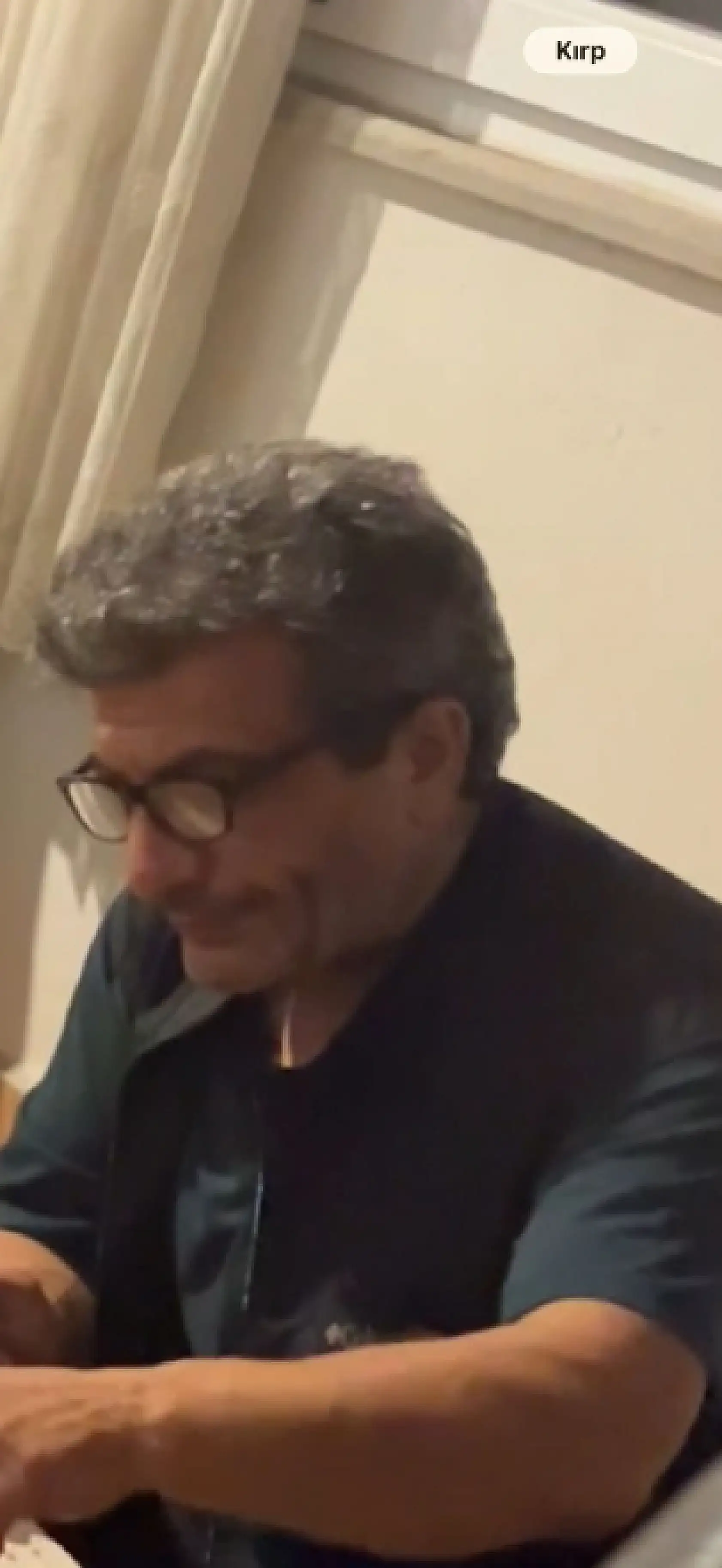 Aile faciası: Önce oğlunu öldürdü, sonra intihar etti