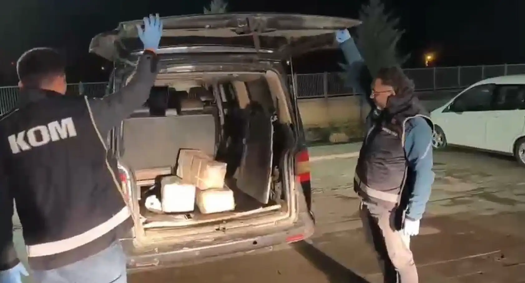 Konya'da özenle paketlenmiş kutulardan çıkanlar şok etti!