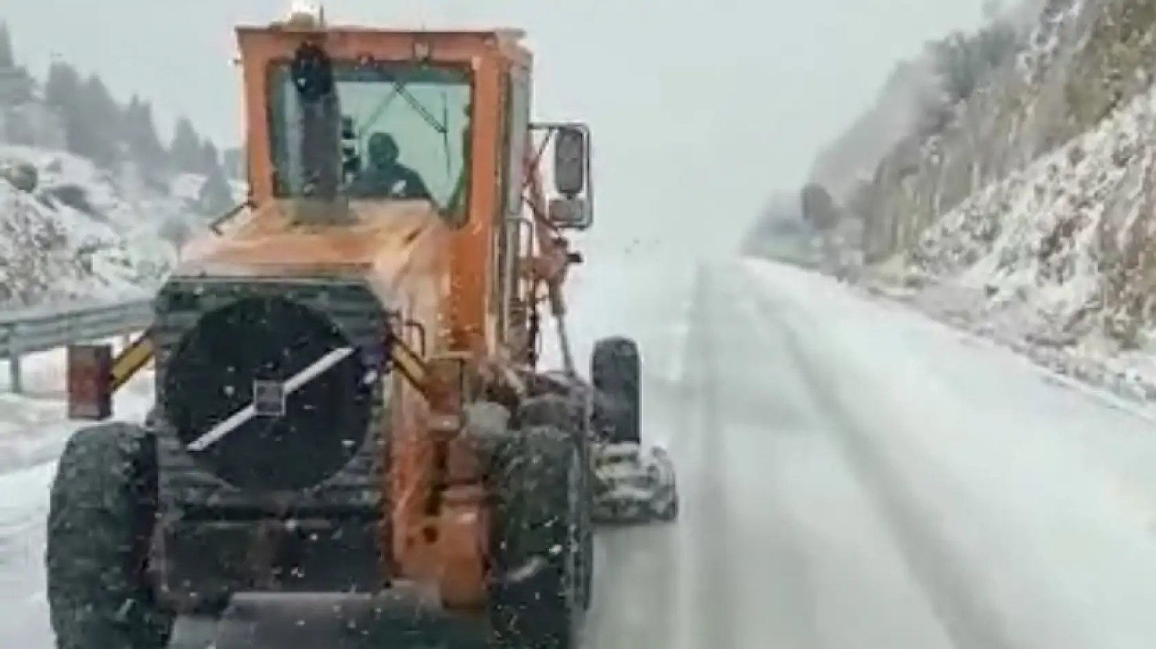 Konya-Antalya yolunda kar alarmı