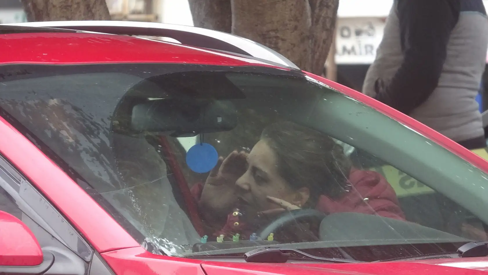 Araç içerisinde tamirci tarafından ölü bulundu, eşinin gözyaşları yürek dağladı