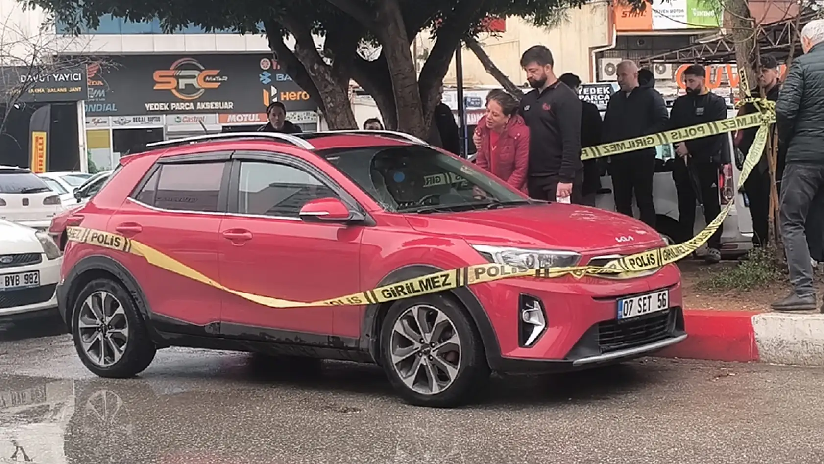 Araç içerisinde tamirci tarafından ölü bulundu, eşinin gözyaşları yürek dağladı