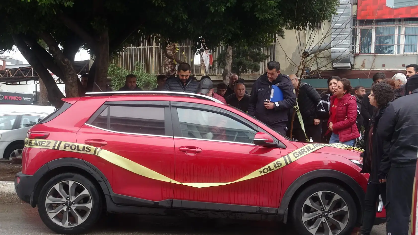 Araç içerisinde tamirci tarafından ölü bulundu, eşinin gözyaşları yürek dağladı