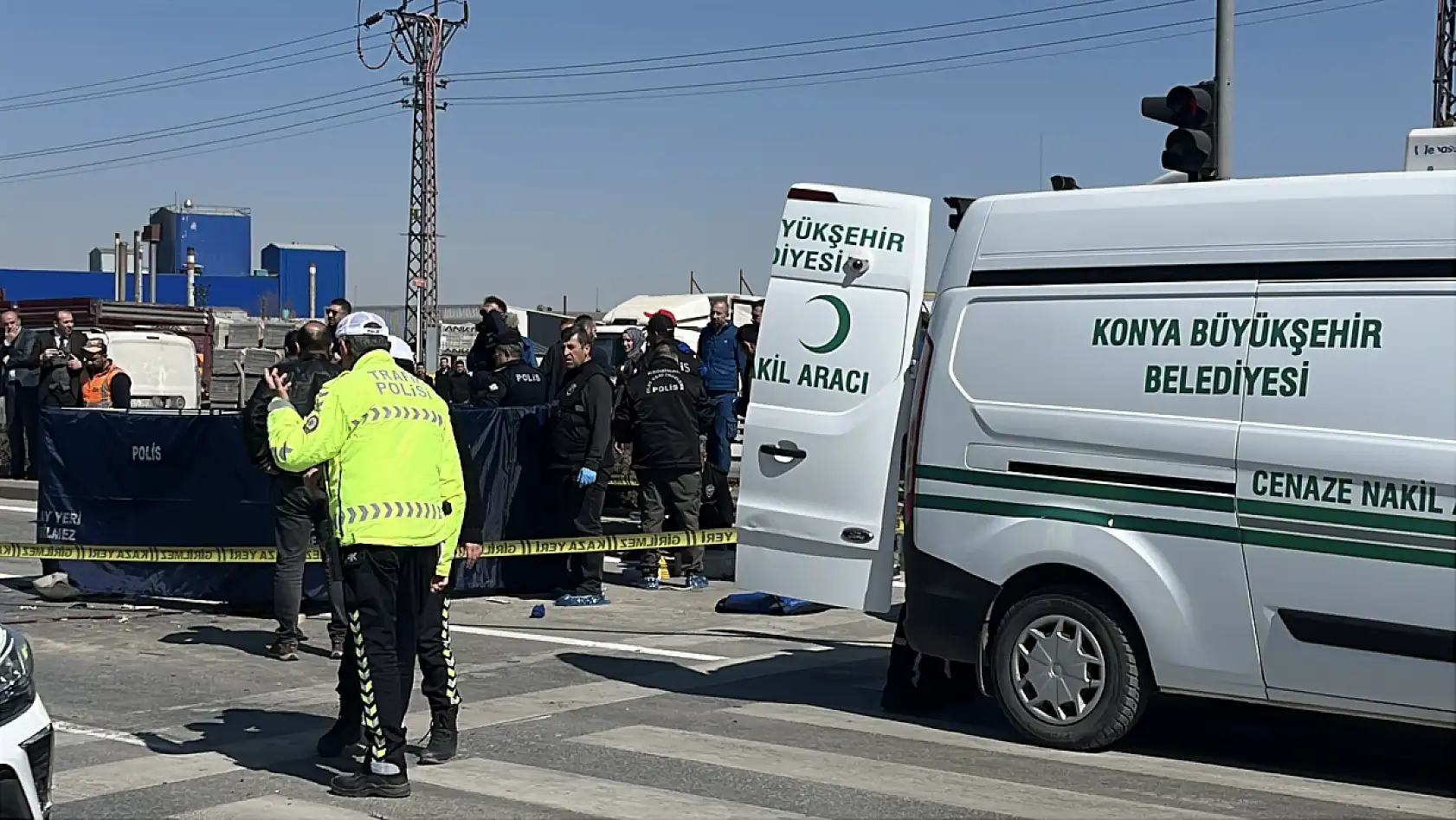 Konya merkezde ölümlü kaza! Gencin yakınları sinir krizi geçirdi