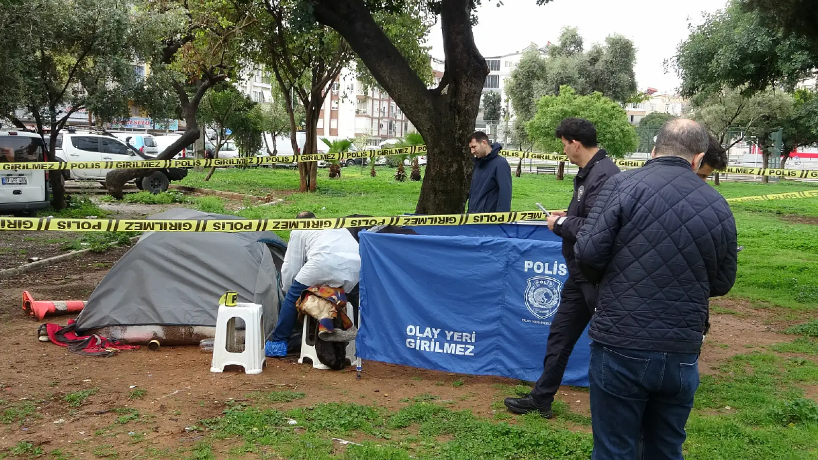 Çadırda yaşayan adam ölü bulundu: Cebinden bakın ne çıktı