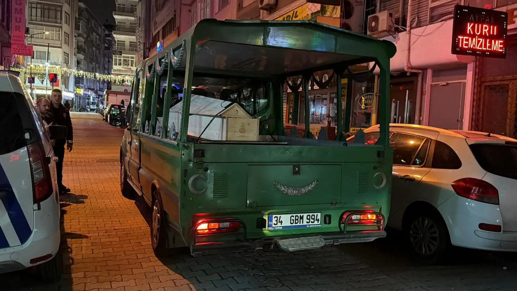 Otelde kan donduran olay: Genç kadın cinayete mi kurban gitti?