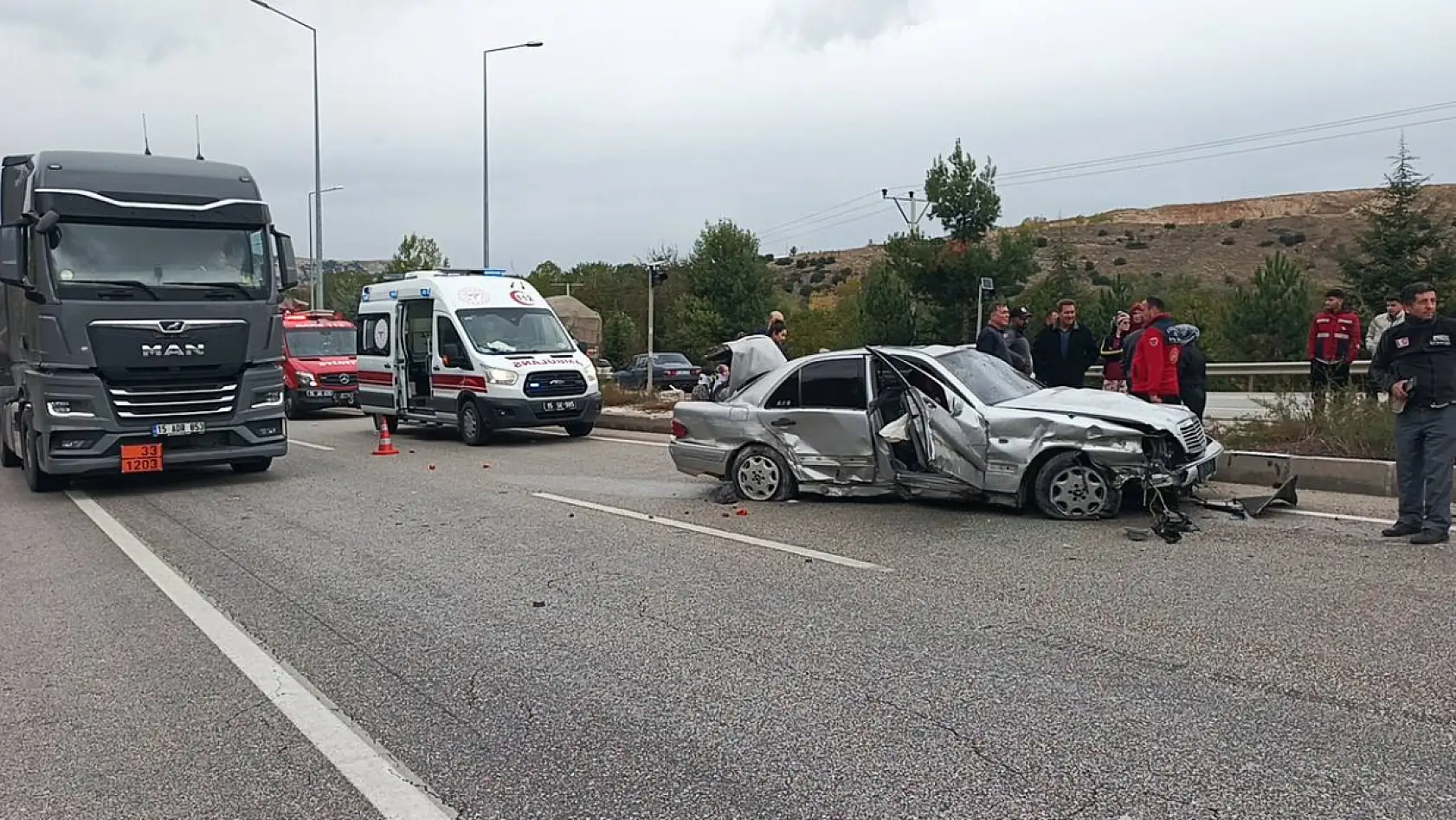 Kınadan çıkıp düğüne giderken acı kaza: 1 ölü, 4 yaralı