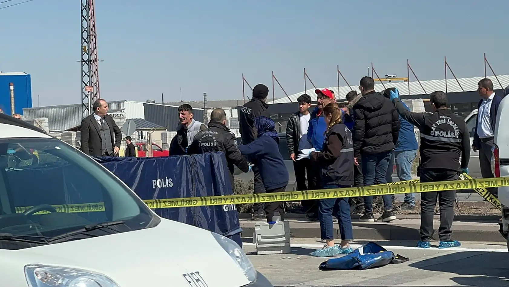 Konya merkezde ölümlü kaza! Gencin yakınları sinir krizi geçirdi