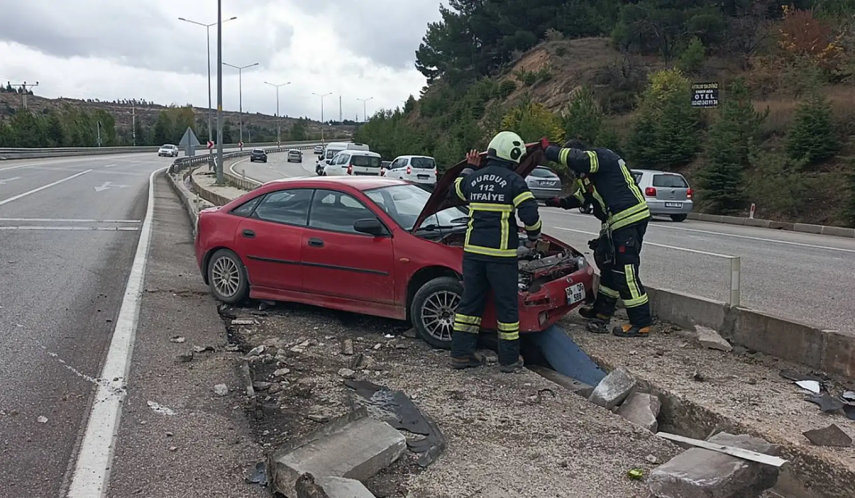 Kınadan çıkıp düğüne giderken acı kaza: 1 ölü, 4 yaralı