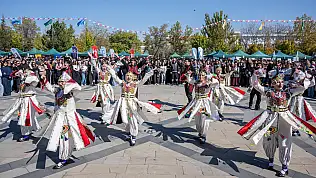 Selçuk Üniversitesi'nde şenlik: Konya pilavi ikram edildi