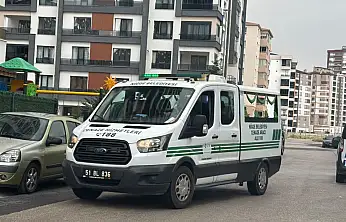 22 yaşındaki genç kız binanın çatı katında ölü bulundu!
