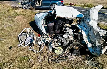 Biri Konya plakalı iki otomobil kafa kafaya çarpıştı: 4 ölü, 4 yaralı