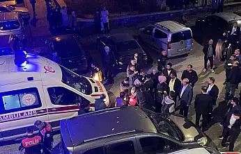 Düğün kana bulandı: Bıçaklı kavgada 3 kişi yaralandı, saldırgan kaçtı!