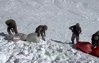 Hakkari'de zehir tacirlerine darbe: 348 kilogram uyuşturucu ele geçirildi