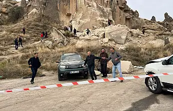 Kapadokya'da peribacası çöktü: Ölü ve yaralılar var