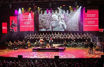 Konya'da Kayahan rüzgarı esti: Sanat Akademisi'nden duygu dolu konser