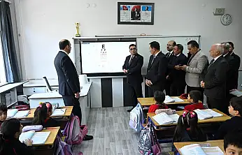 Konya okullarında akıllı tahtalarla göz sağlığı taraması dönemi başladı!