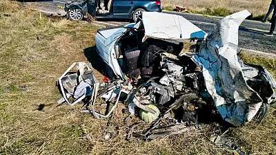 Biri Konya plakalı iki otomobil kafa kafaya çarpıştı: 4 ölü, 4 yaralı