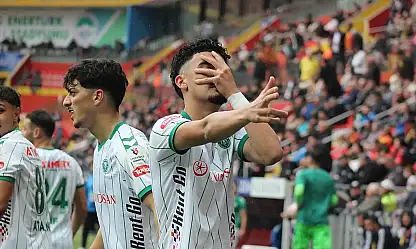 Konyaspor'un genç forveti düşündürüyor