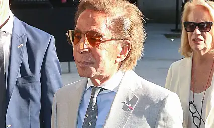 Moda dünyasının acı kaybı: Efsane tasarımcı hayatını kaybetti