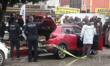 Araç içerisinde tamirci tarafından ölü bulundu, eşinin gözyaşları yürek dağladı