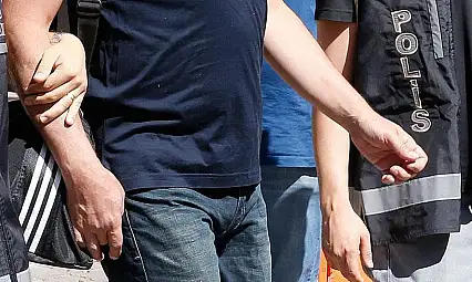 Son Dakika! İnternet üzerinden izinsiz aracılık operasyonu: 26 şüpheli yakalandı